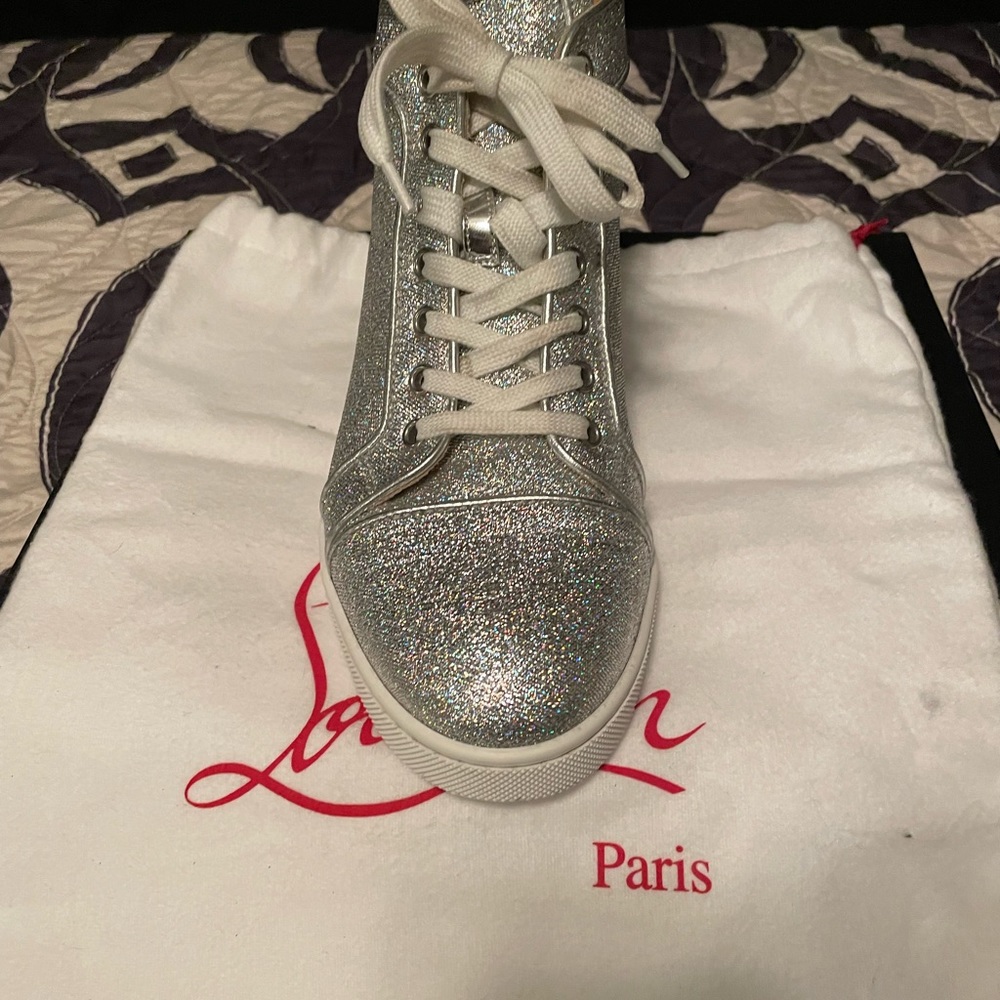 Sneakers - Picture 12 of 16